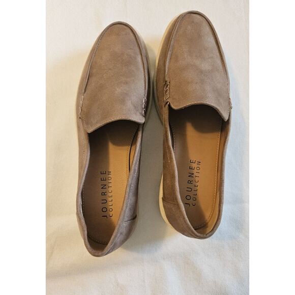 Journee Collection Women's Ericka Flat Loafers Size WD10 Tan Faux Vegan Leather - Picture 9 of 9